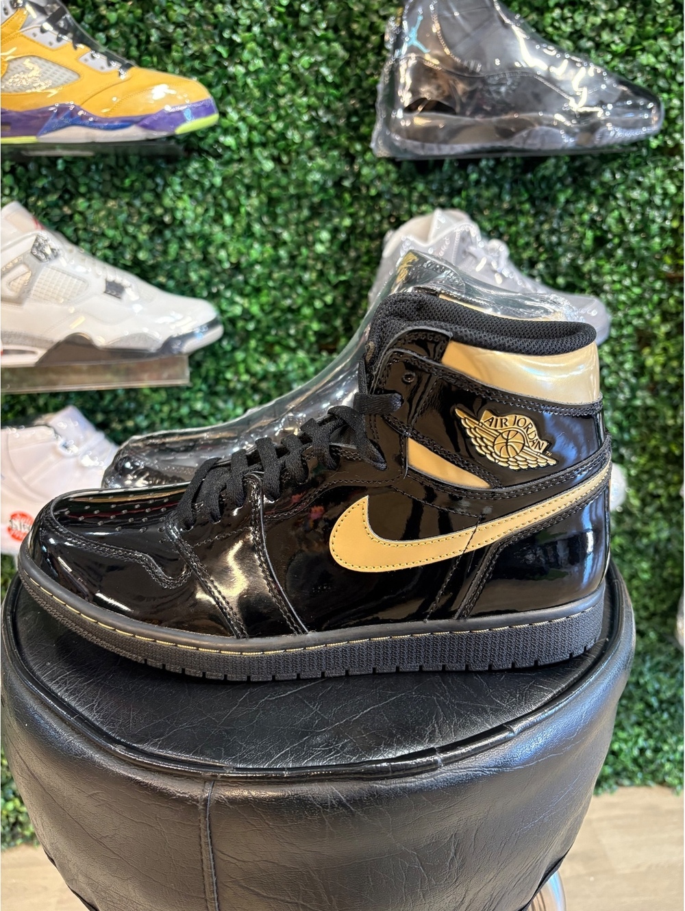 Air Jordan 1 High OG “Black Metallic Gold” Men’s 10.5